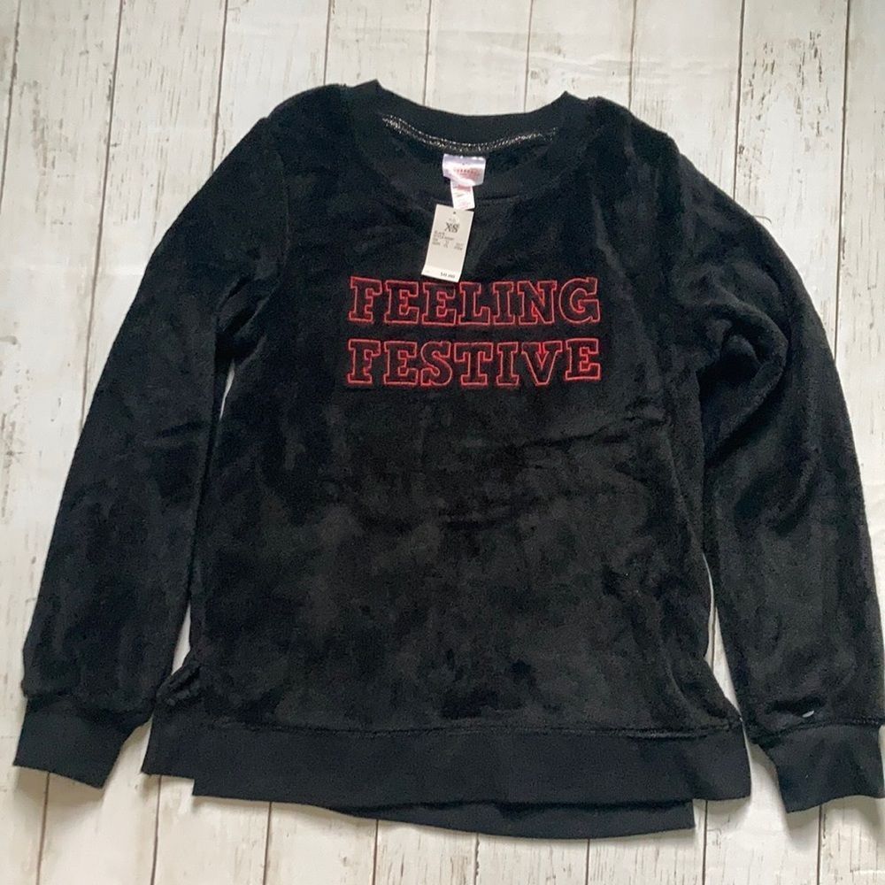 🆕 Wondershop by Target Feeling Festive Black Fleece Holiday Sweatshirt XS